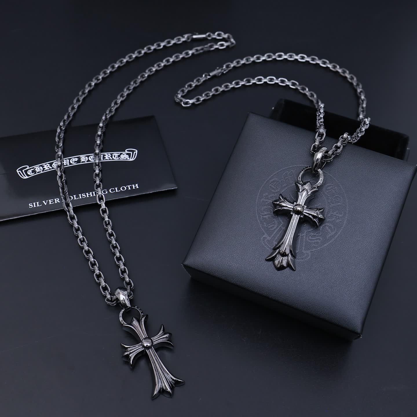 Chrome Hearts CHRISTUS JEWELS Silver Cross Pendant with Chain Chrome Hearts CHRISTUS JEWELS Silver Cross Pendant with Chain
